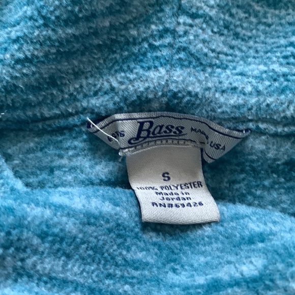 Women’s Sweater - Picture 2 of 3